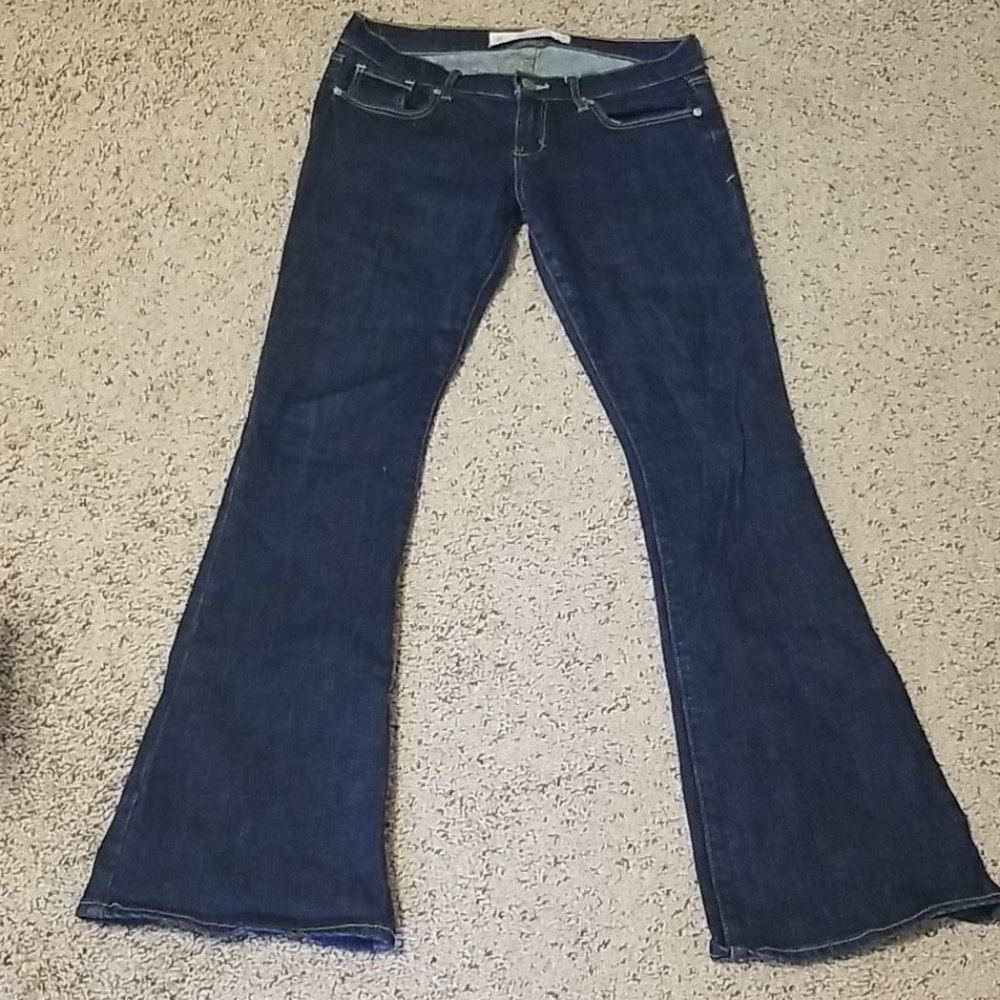 Abercrombie & Fitch Jean's. Size 2S (W26)